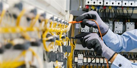 Entry-level positions start at 86,223 per year, while most experienced workers make up to 110,000 per year. . How much does an industrial electrician make